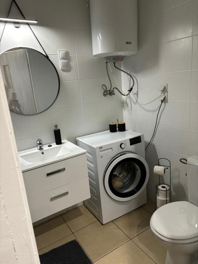 Centrum Blisko Pkp Wałbrzych Exteriör bild